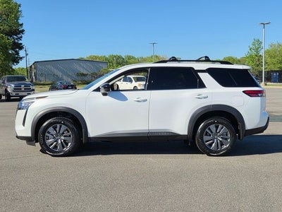 2026 Nissan Pathfinder SV