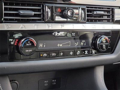 2026 Nissan Pathfinder SV