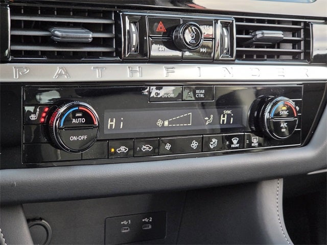 2026 Nissan Pathfinder SV