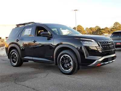 2026 Nissan Pathfinder SV