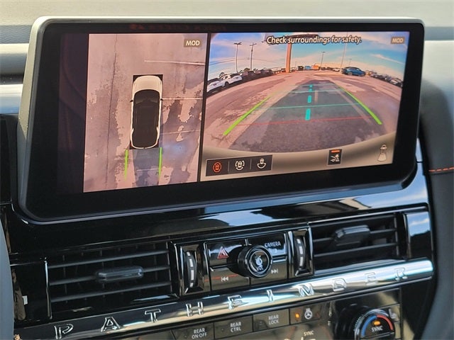 2026 Nissan Pathfinder SV