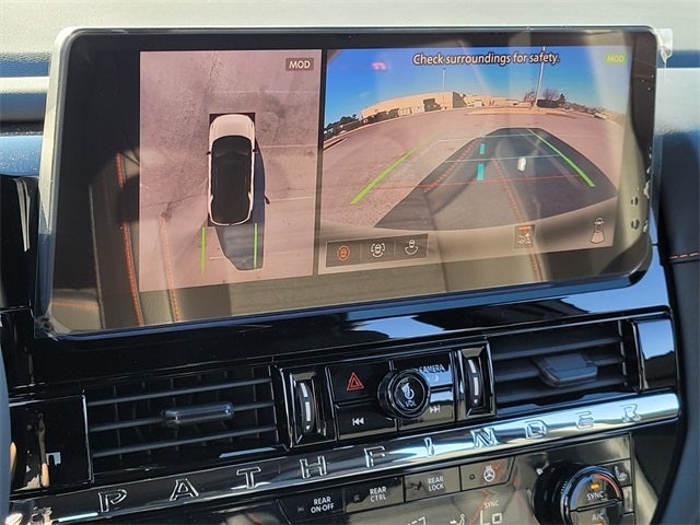 2026 Nissan Pathfinder SV