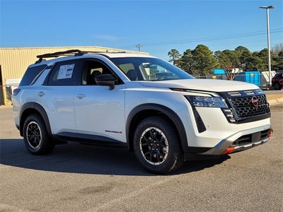 2026 Nissan Pathfinder SV