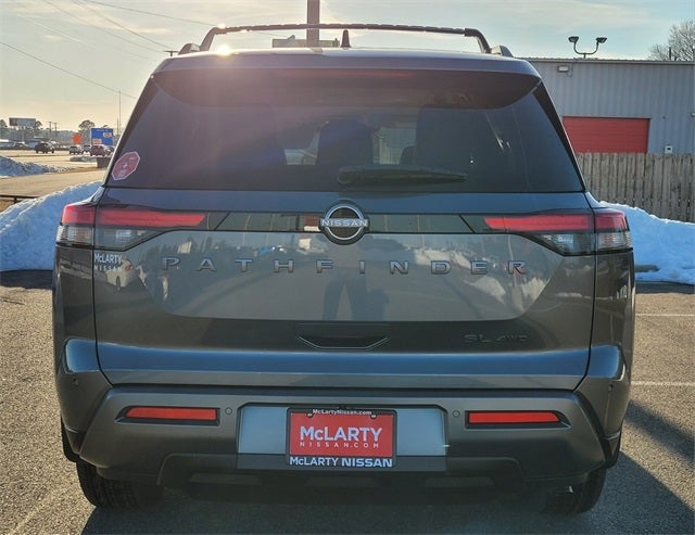 2026 Nissan Pathfinder SL