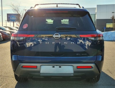 2026 Nissan Pathfinder SL