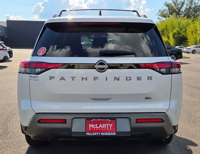 2026 Nissan Pathfinder SL
