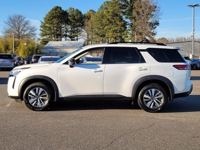 2026 Nissan Pathfinder SL