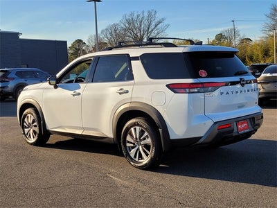 2026 Nissan Pathfinder SL
