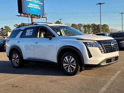 2026 Nissan Pathfinder SL