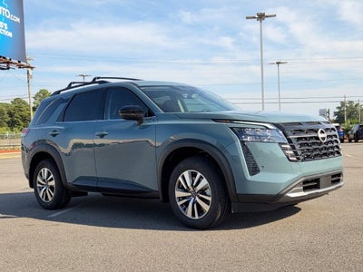 2026 Nissan Pathfinder SL