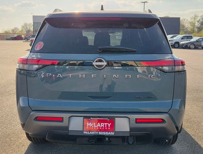 2026 Nissan Pathfinder SL