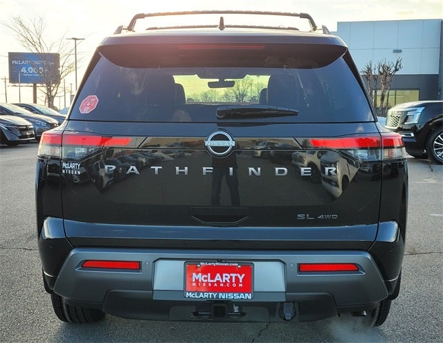 2026 Nissan Pathfinder SL
