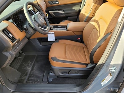 2025 Nissan Pathfinder Platinum