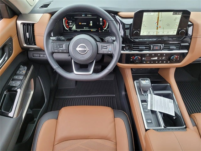 2025 Nissan Pathfinder Platinum