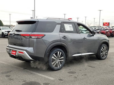 2025 Nissan Pathfinder Platinum