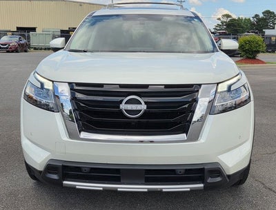 2024 Nissan Pathfinder Platinum
