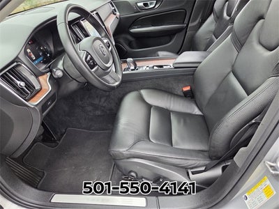 2024 Volvo S60 B5 Plus Dark Theme