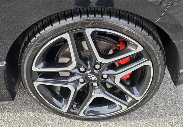 2022 Hyundai Veloster N Base