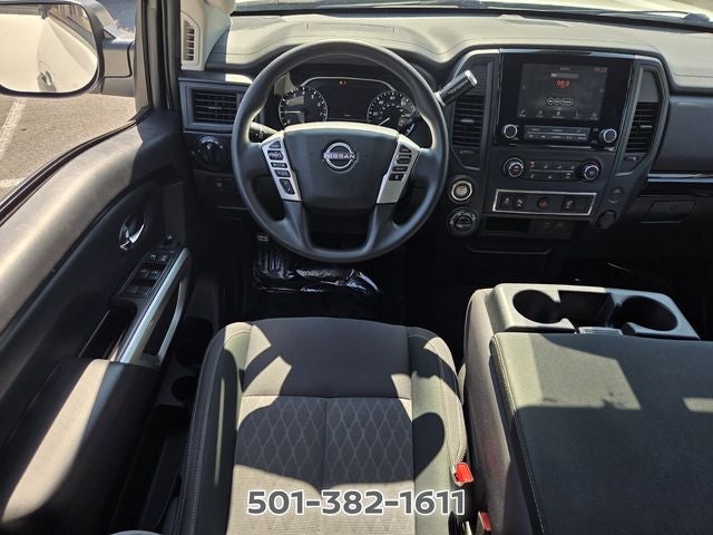 2024 Nissan Titan SV
