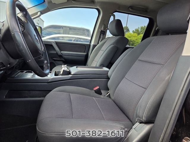 2012 Nissan Titan SV