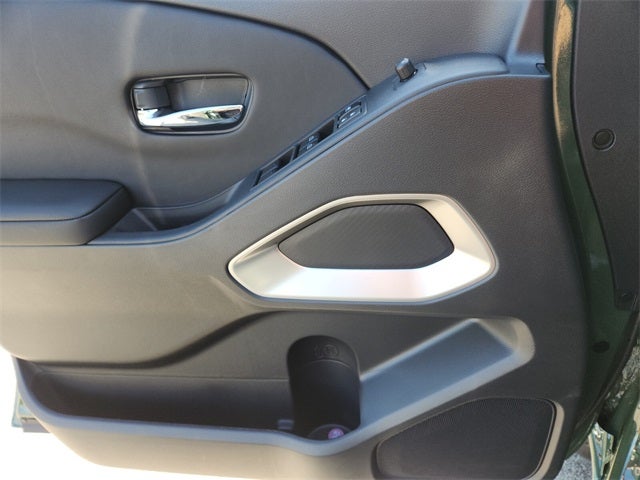 2026 Nissan Frontier SV CONVENIENCE PACKAGE