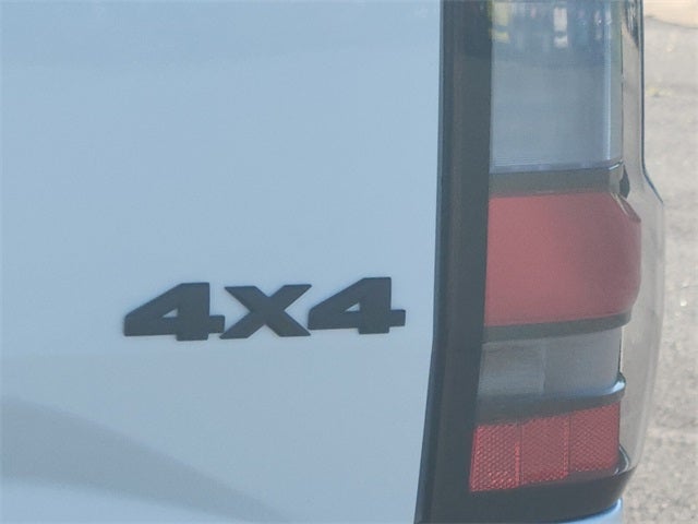 2026 Nissan Frontier SV DARK ARMOR PACKAGE