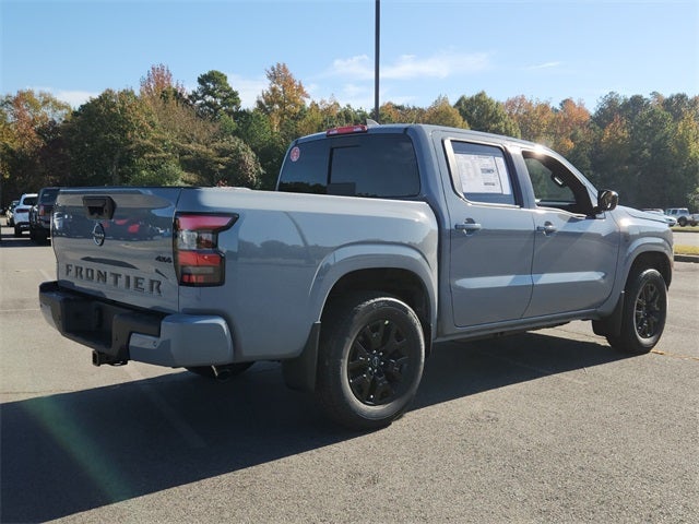 2026 Nissan Frontier SV DARK ARMOR PACKAGE