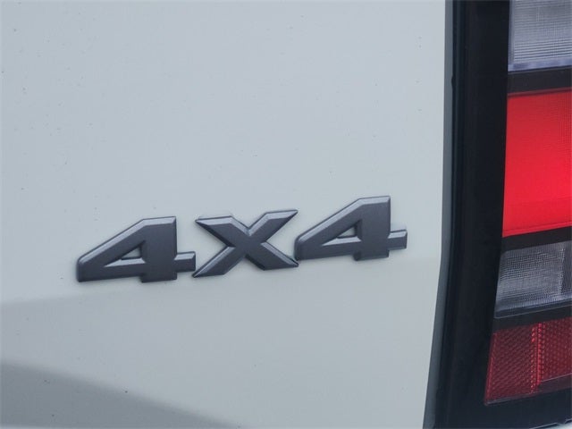 2026 Nissan Frontier SV 4X4 CONVENIENCE PACKAGE