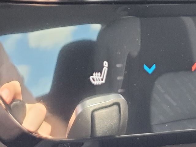 2026 Nissan Sentra SV CONVENIENCE & MOONROOF PACKAGE