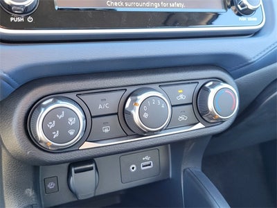 2025 Nissan Versa 1.6 SV