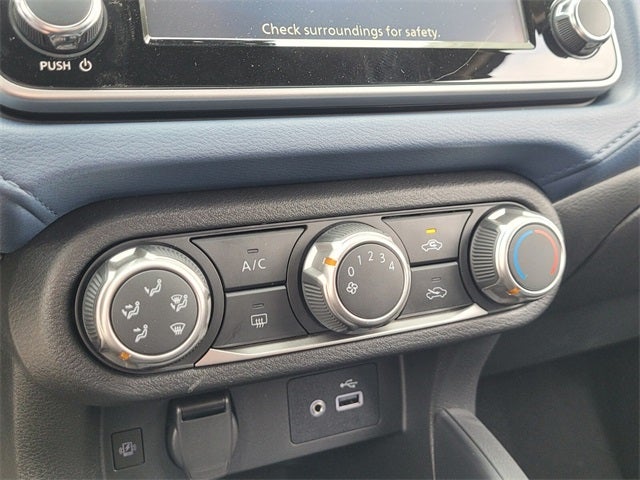 2025 Nissan Versa 1.6 SV