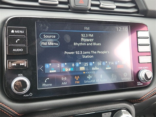 2025 Nissan Versa 1.6 SR