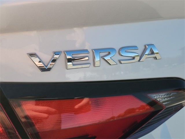 2025 Nissan Versa 1.6 SR