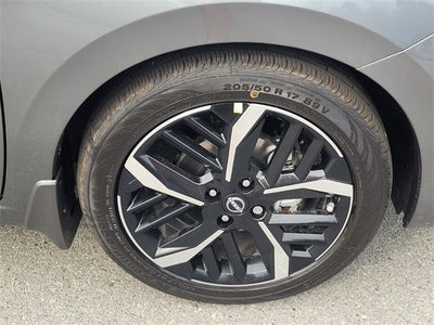 2025 Nissan Versa 1.6 SR