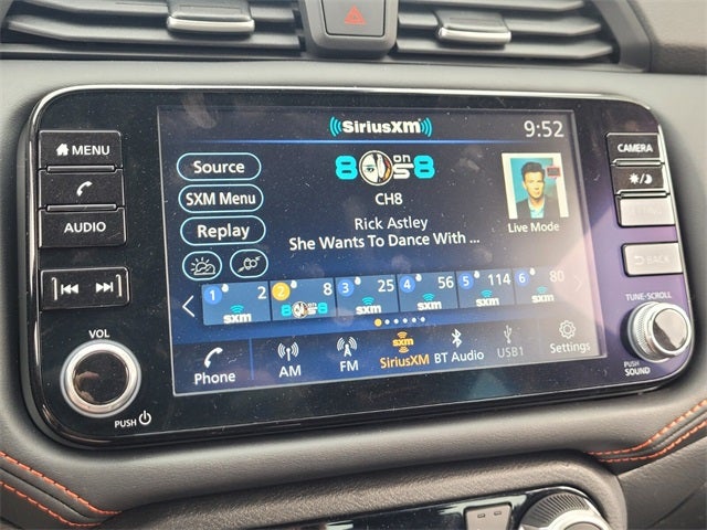 2025 Nissan Versa 1.6 SR