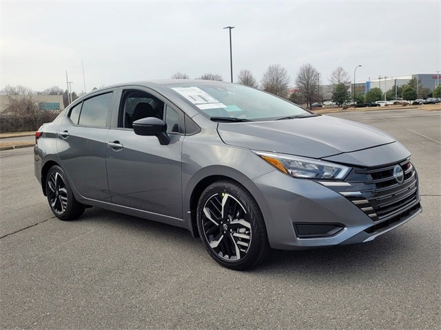 2025 Nissan Versa 1.6 SR