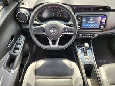 2021 Nissan Kicks SR