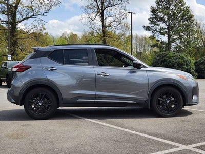 2021 Nissan Kicks SR