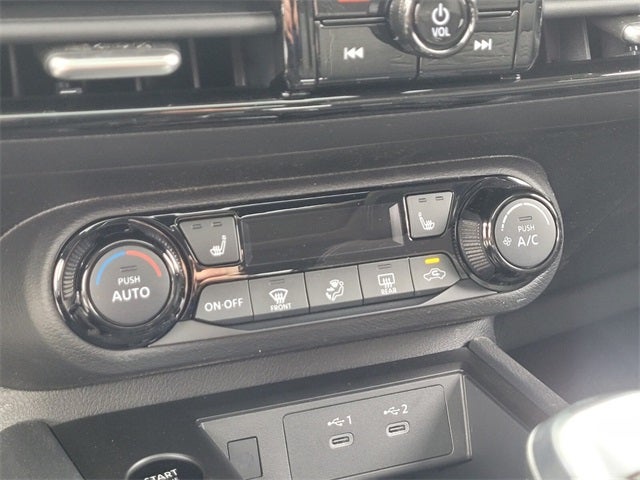 2026 Nissan Kicks SV PREMINUM AND TECH PACKAGE AWD