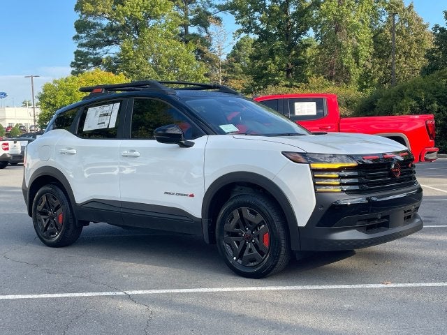 2027 Nissan Kicks SV