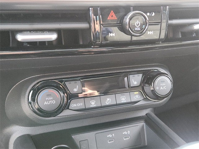 2026 Nissan Kicks SV PREMIUM & COLD WEATHER PACKAGE