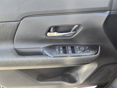 2026 Nissan Kicks SV PREIMUIM & COLD WEATHER PACKAGE