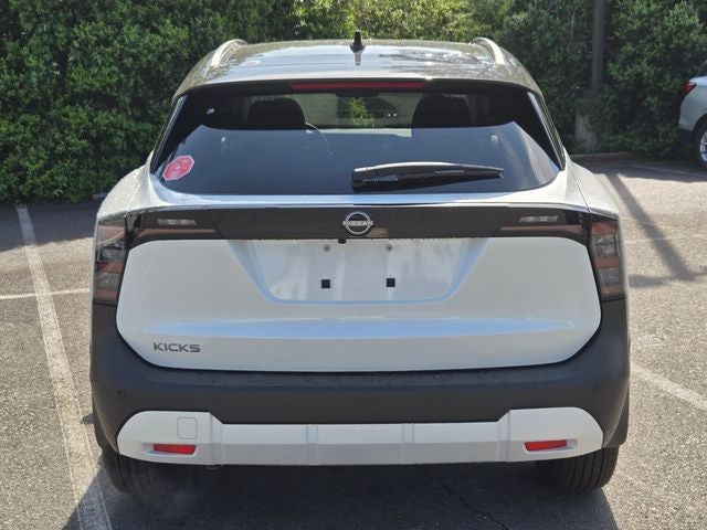 2026 Nissan Kicks SV PREMIUM & COLD WEATHER PACKAGE
