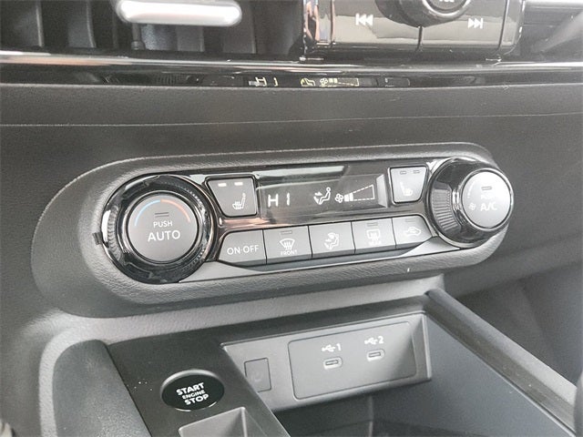 2026 Nissan Kicks SV PREMIUM & COLD WEATHER PACKAGE