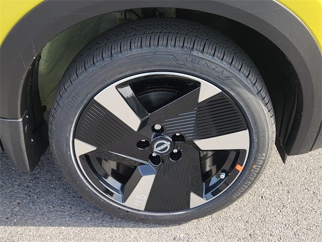 2026 Nissan Kicks SR COLD WEATHER PACAKAGE