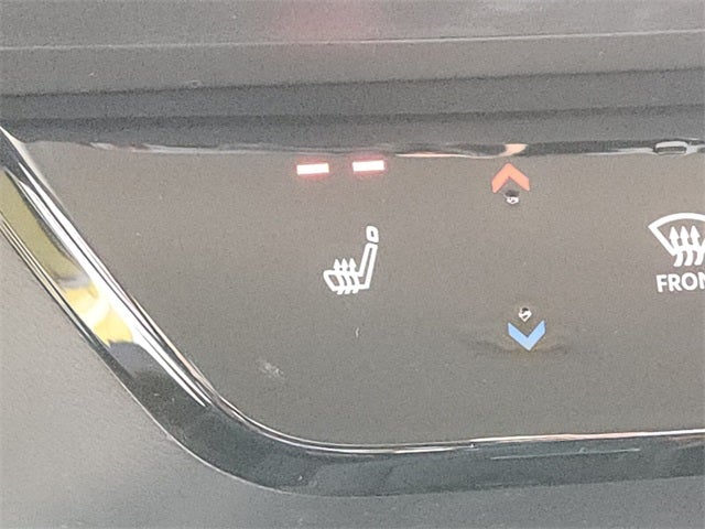 2026 Nissan Kicks SR COLD WEATHER PACAKAGE