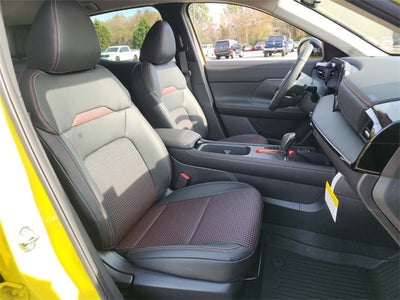 2026 Nissan Kicks SR COLD WEATHER PACAKAGE