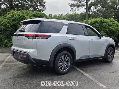 2024 Nissan Pathfinder S