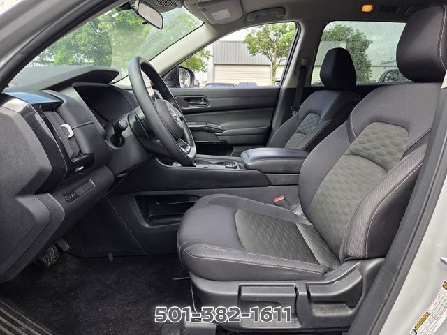 2024 Nissan Pathfinder S