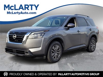 2025 Nissan Pathfinder SV